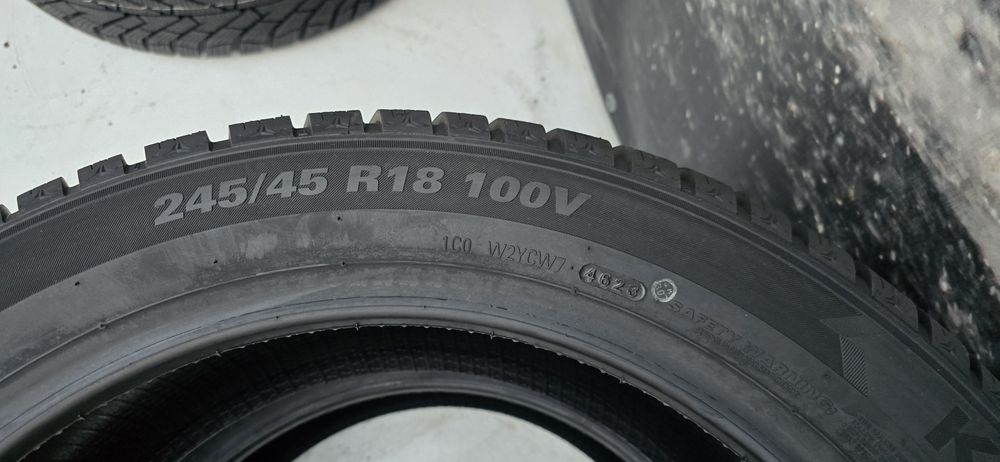 S23 2 x 245/45r18 Kumho WinterCraft WP52 100V XL opony zimowe nowe