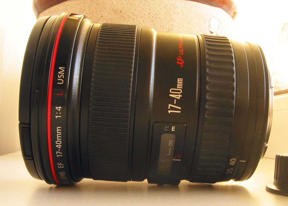 Canon EF 17-40 mm f/4 L USM практически новый БЕЗ ТОРГА