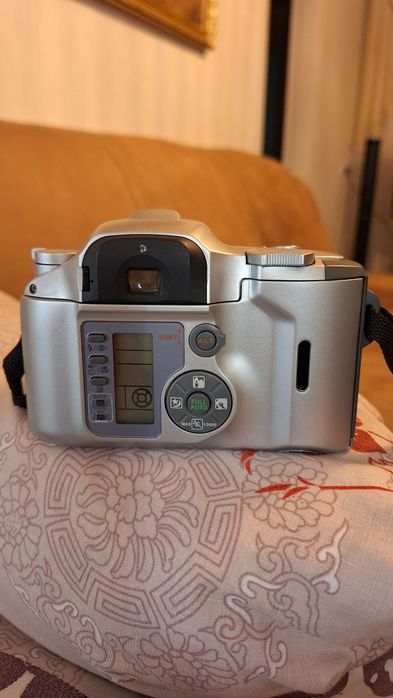 Зеркальный фотоаппарат OLYMPUS  IS  500