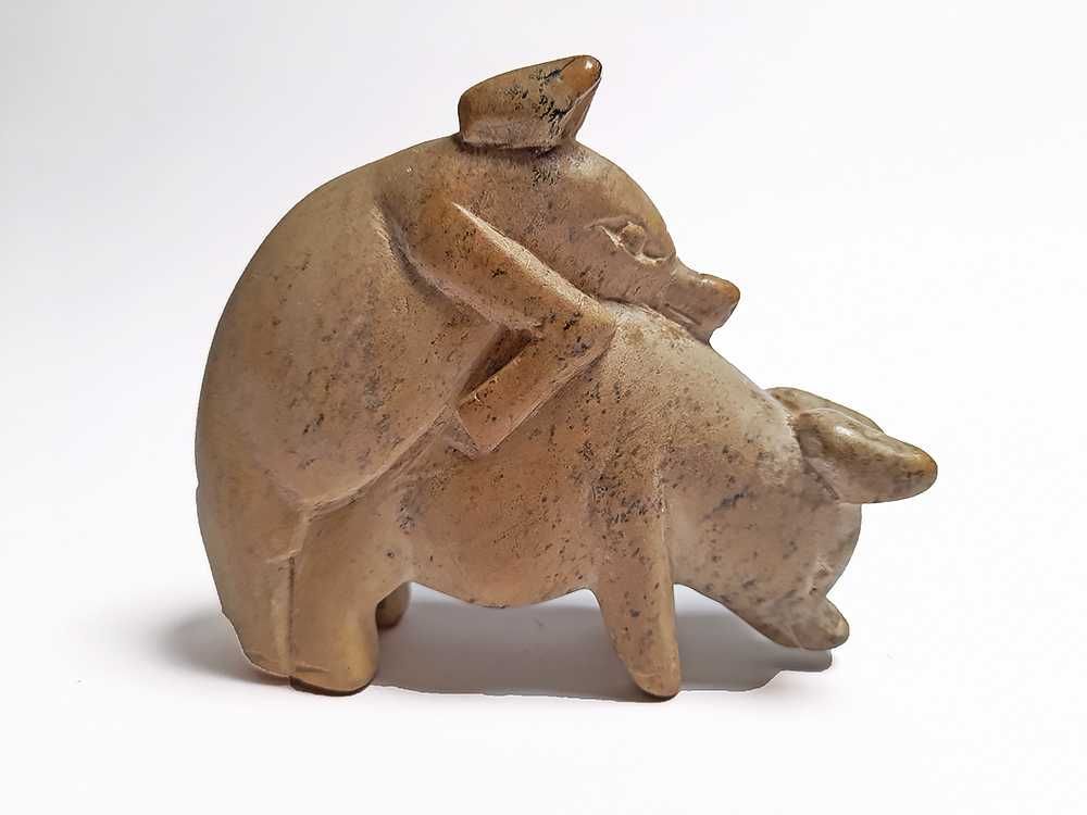 Estatueta Porquinhos Escultura Porcos Arte Pedra Amor