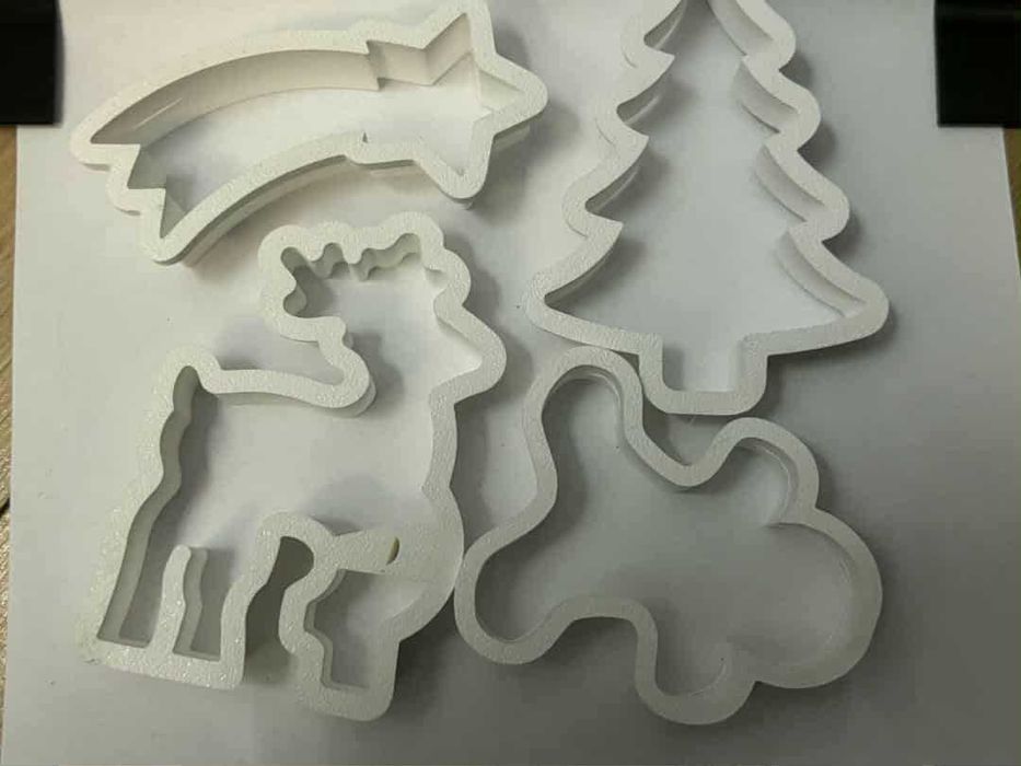Cztery foremki do ciastek świąteczne figurki Renifer Choinka Gwiazdka