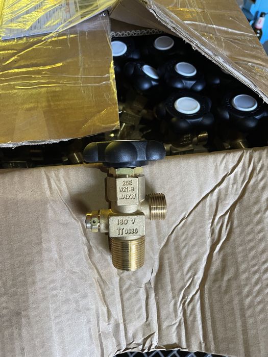 Zawór do butli CO2 Argon Corgon Hel 200 bar