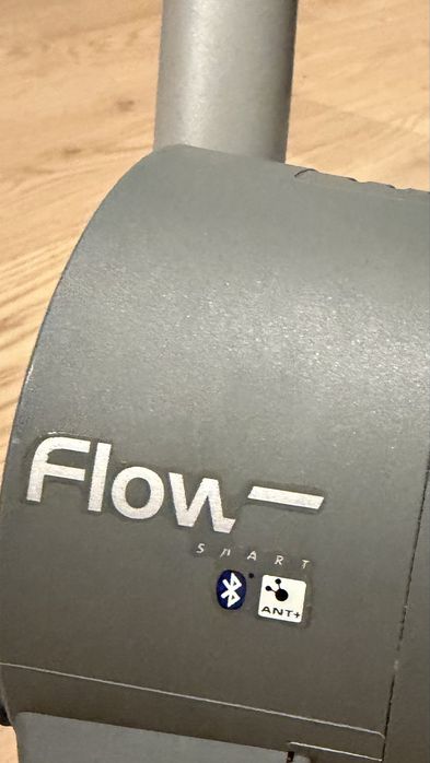Trenażer rowerowy Tacx Flow Smart