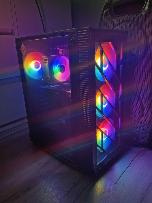 Prawie nowy komputer gamingowy