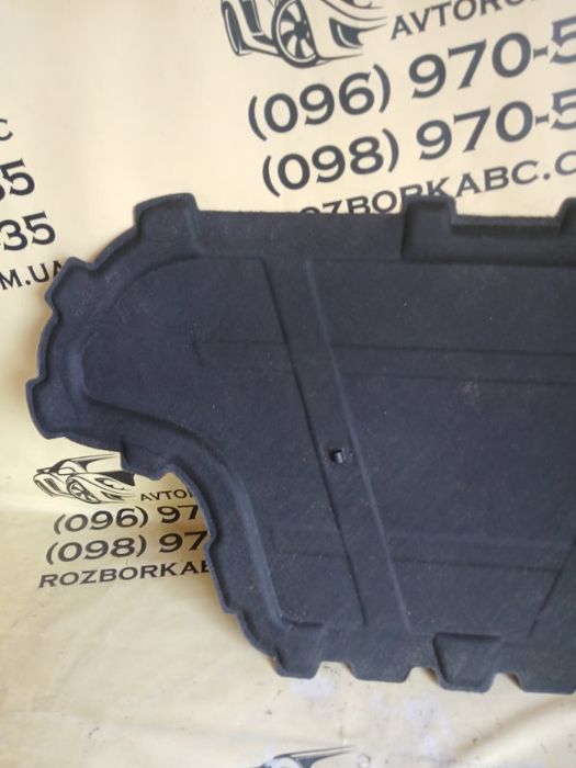 Шумоизоляция капота Audi Q3 2021