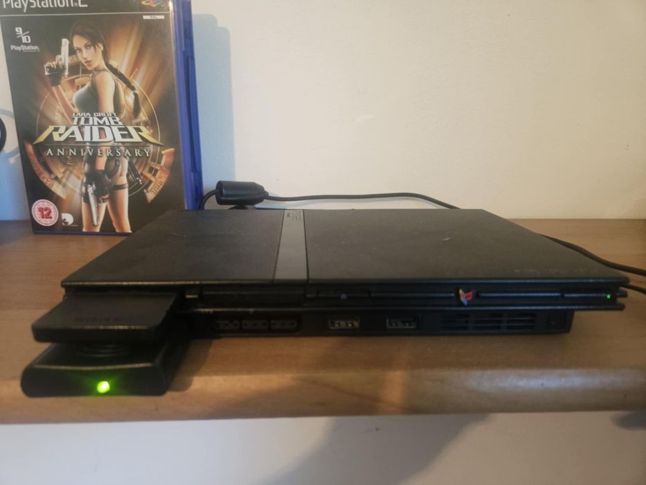 Konsola PS2 w dobrym stanie
