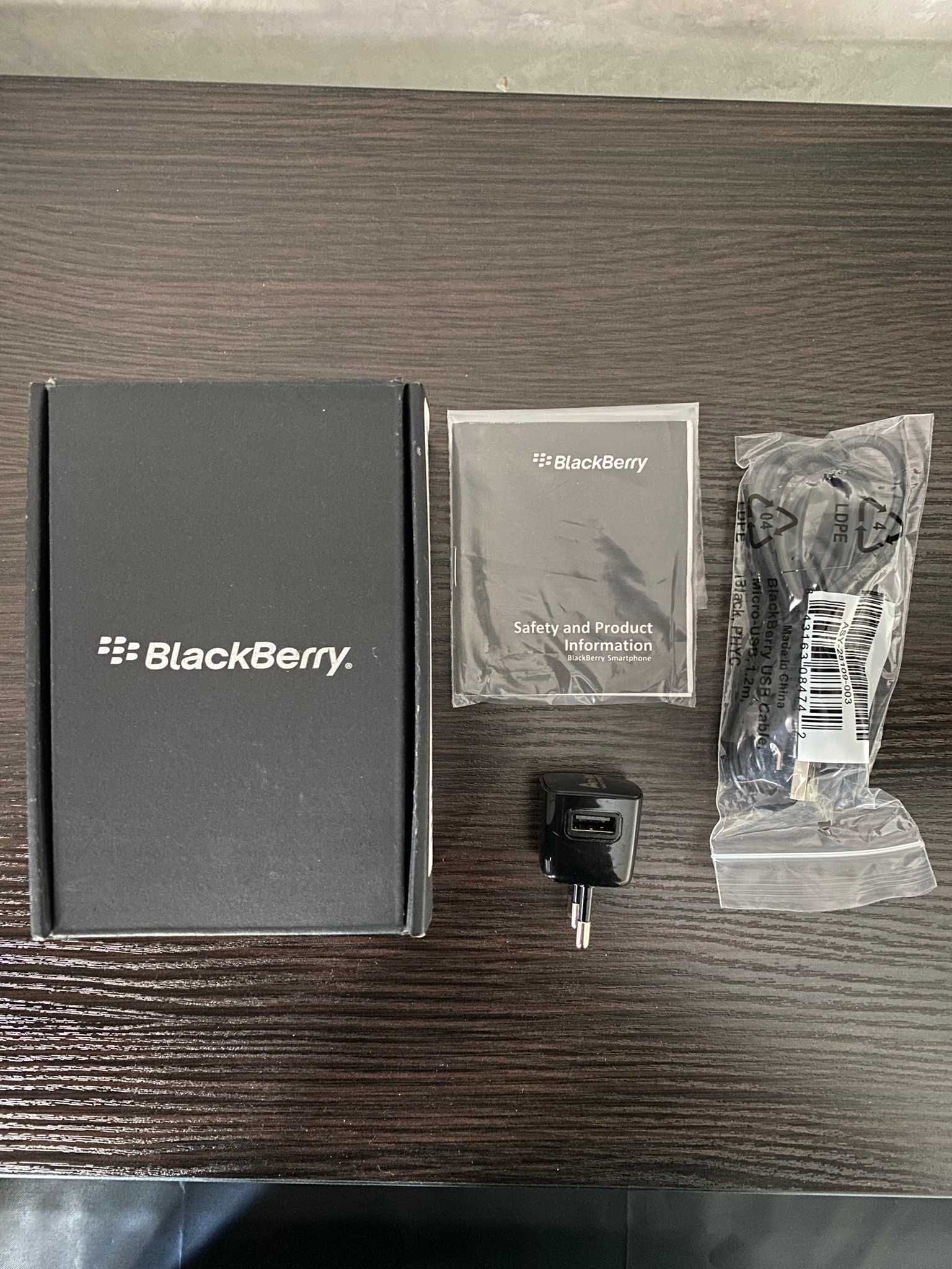 Телефон BlackBerry Torch 9810, новий
