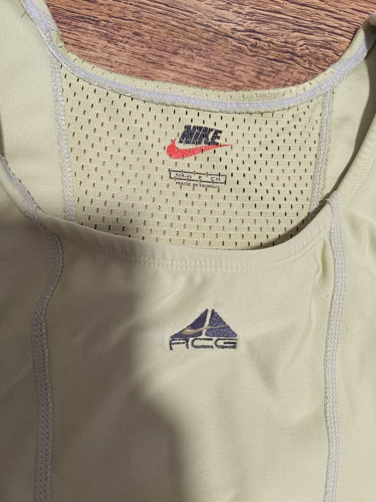 Nike acg S top sportowy damski koszulka