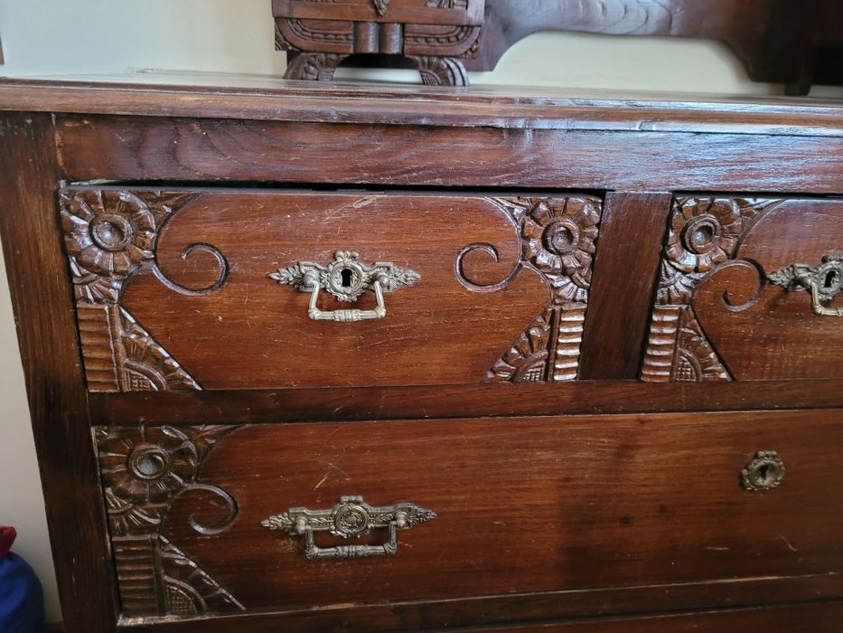 Mobilia de quarto antiga