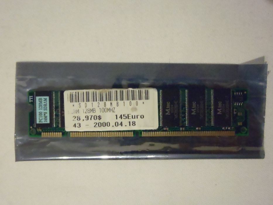 Lote de módulos de memoria DIMM SDRAM e DDR