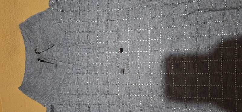 Camisola com brilhantes