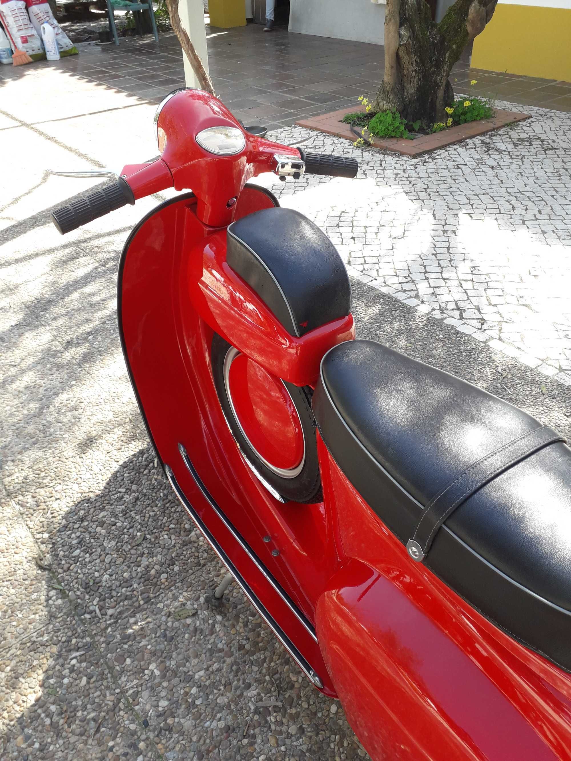 Vendo esta BELÌSSIMA ... Vespa 50SS