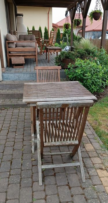 Stolik ogrodowy z dwoma krzesłami drewno