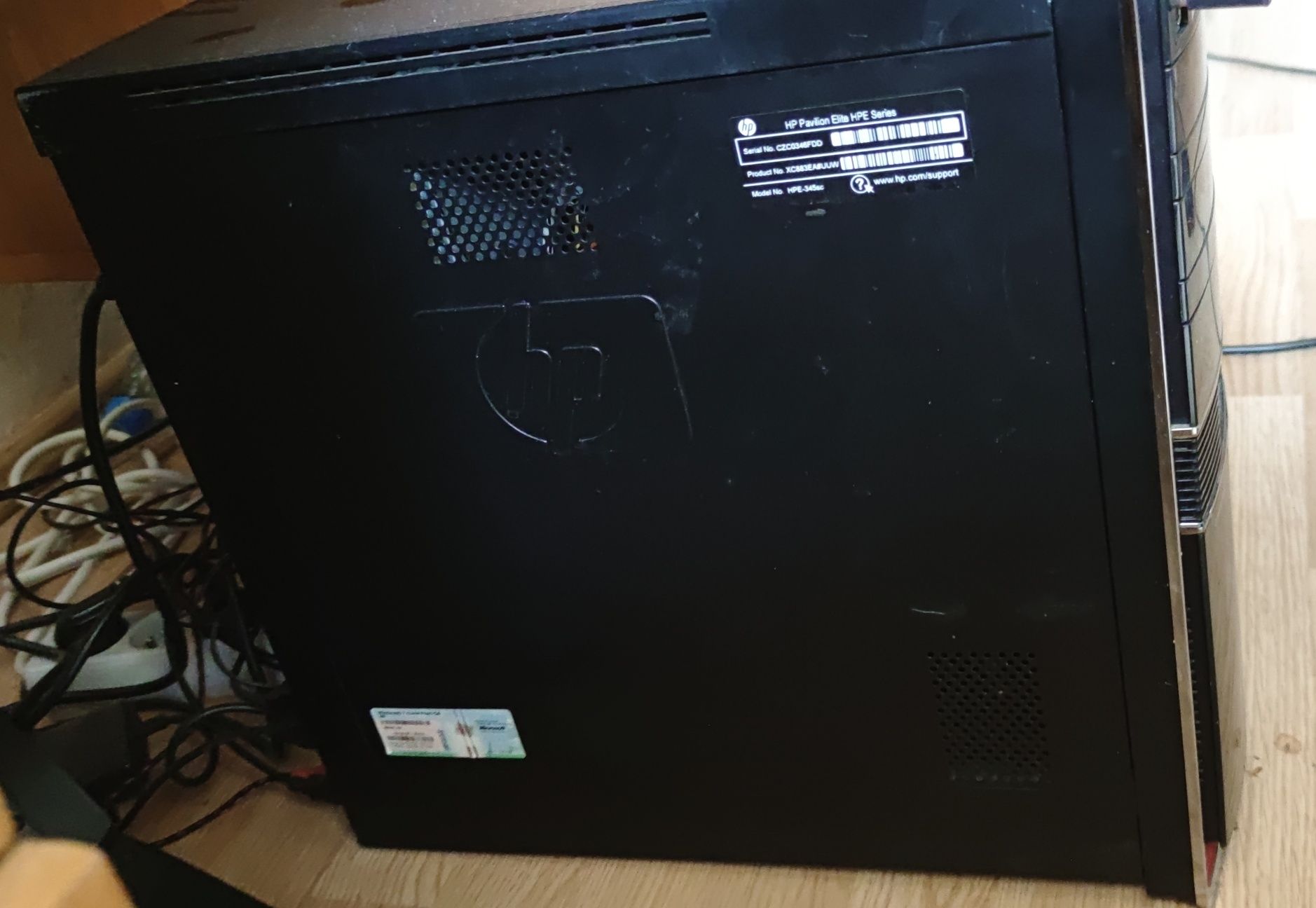 Komputer HP Pavilon Elite, Intel i7, 465GB HDD + monitor