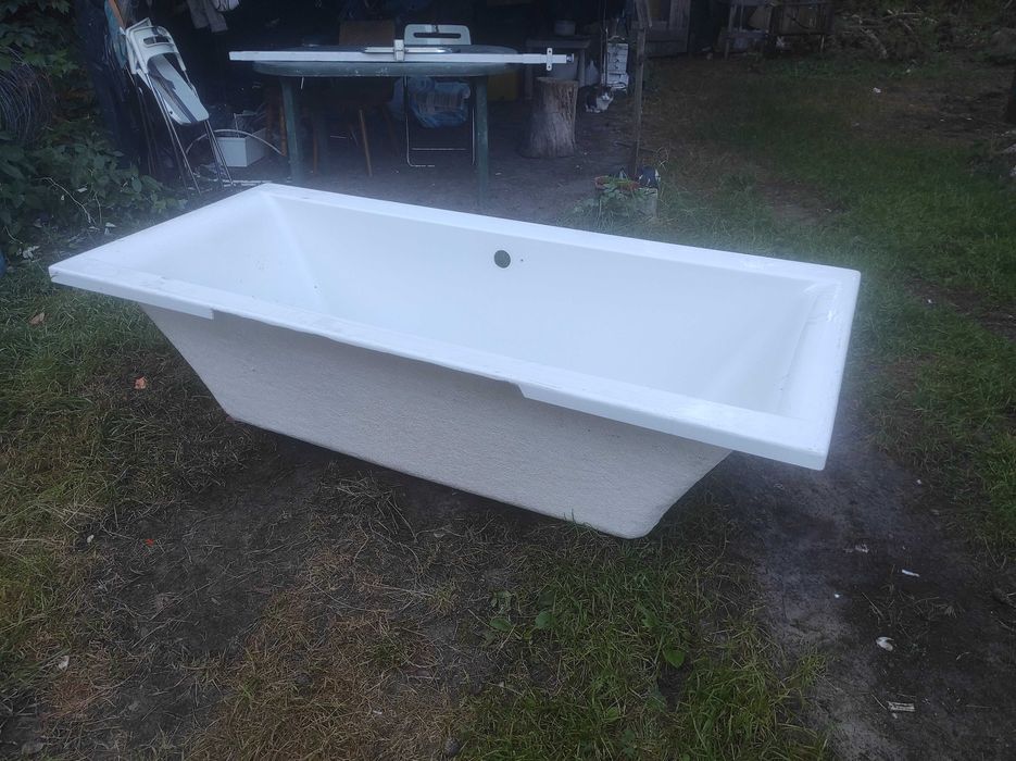 symetryczna wanna akrylowa 80x180cm bez nóżek