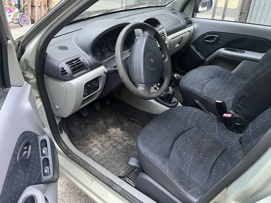 Renault thalia 1.4 benzyna