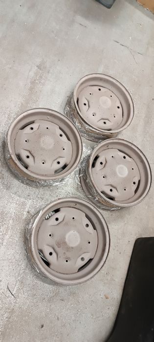 Fiat 126p 4 felgi cytryny w idealnym stanie po piaskowaniu do malowani
