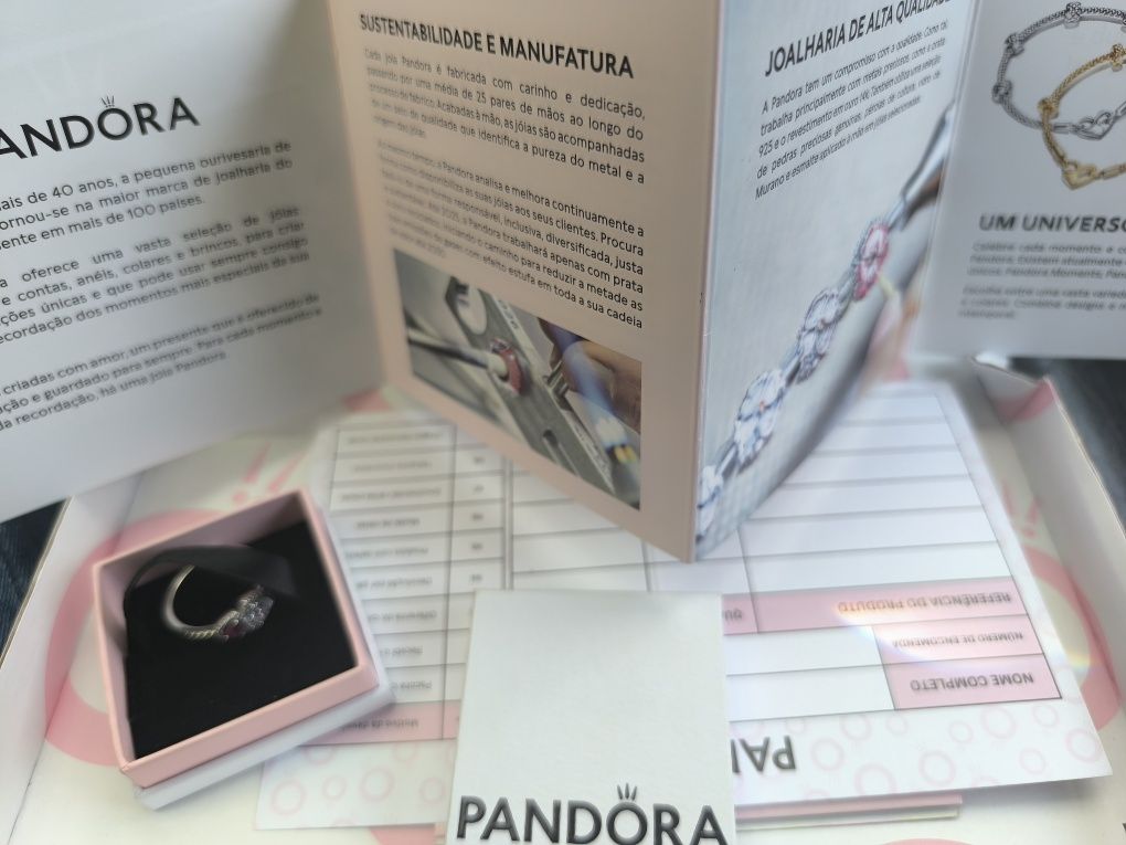 Anel Pandora aureloa 2 corações