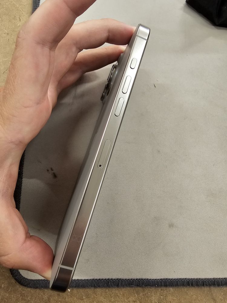 iPhone 16 Pro Max 256GB – Titanium