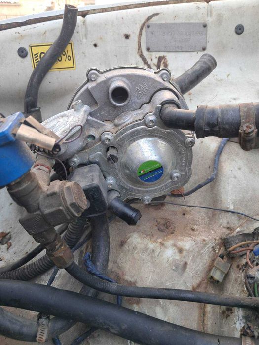 Продам Газовую Установку на  авто Волга - Газель  Почти Новая .