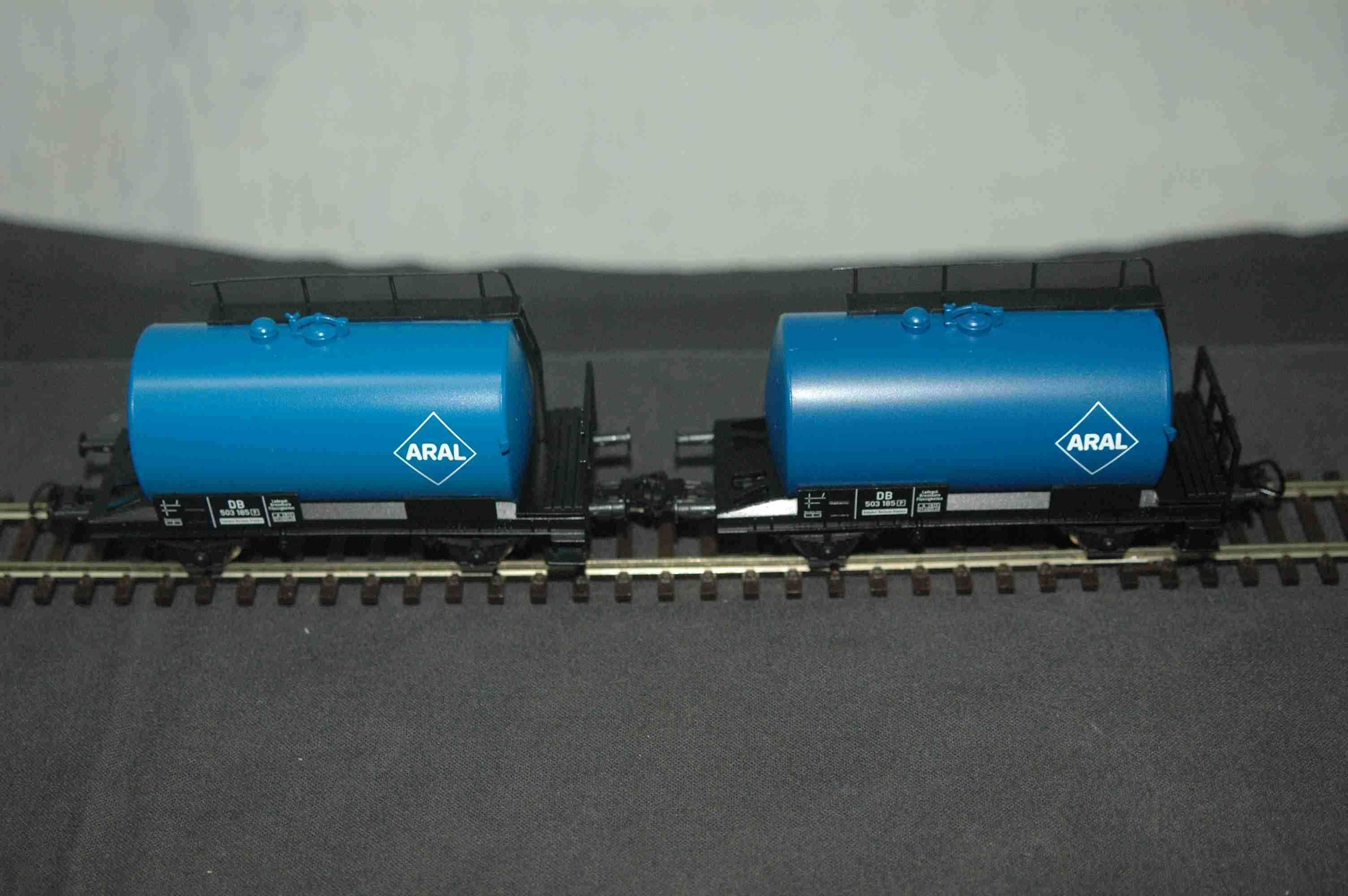 Set de 2 vagões cisterna (ARAL) PIKO HO