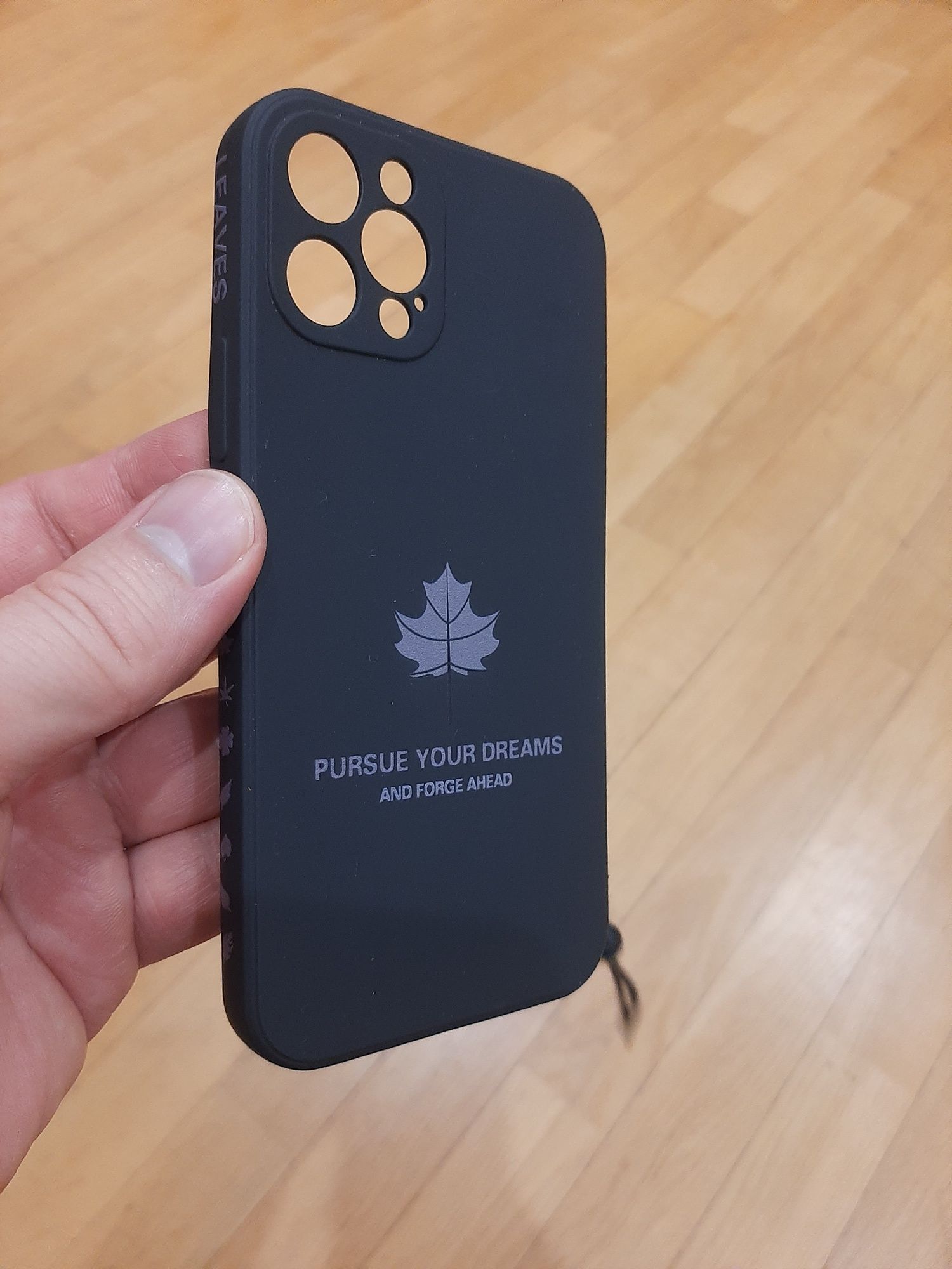 Чохол Leaves для телефона IPhone 12 pro оригінальний