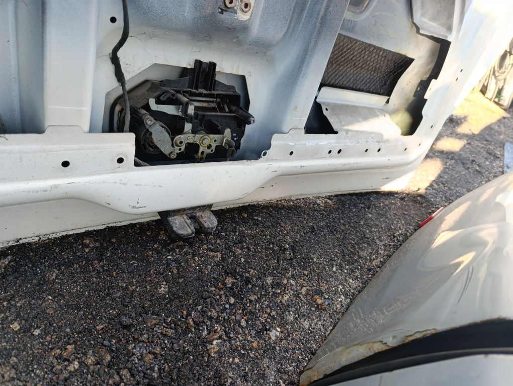 Klapa pokrywa bagażnika VW T5 T6 zdrowa