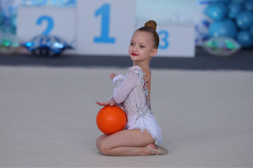 Купальник для виступу художньої гімнастик