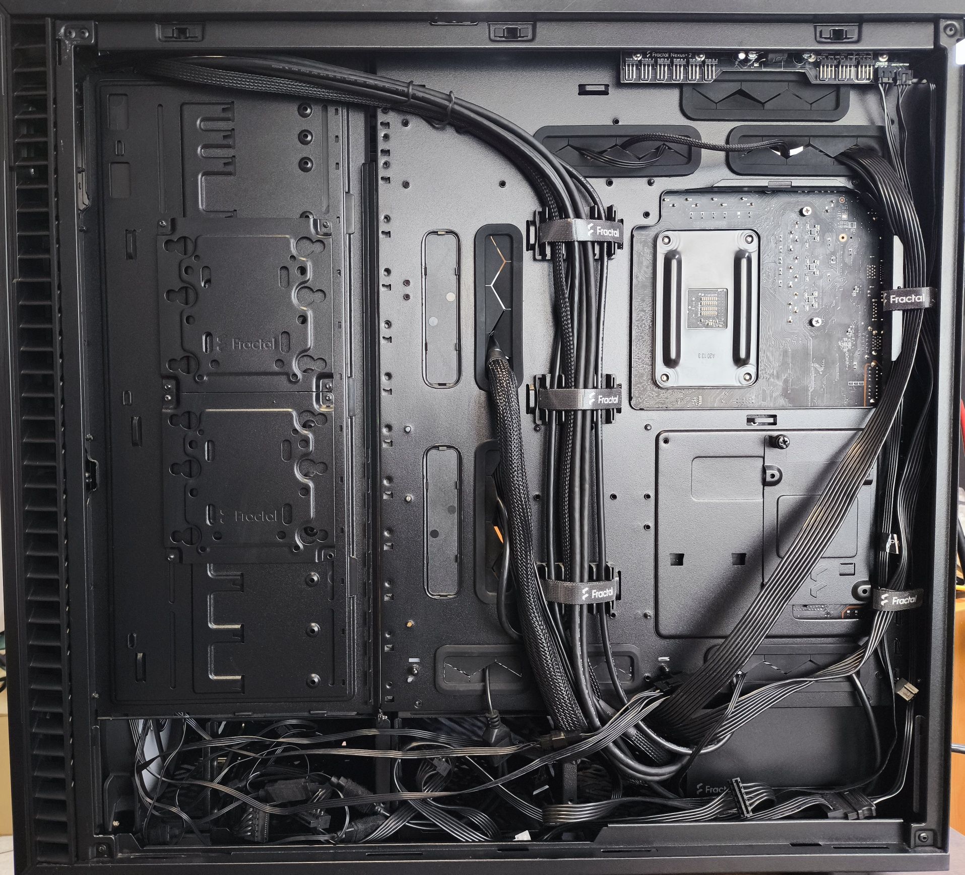 Ryzen 9 3900x 12 rdzeni, 64GB, RTX 3080Ti komputer stacjonarny