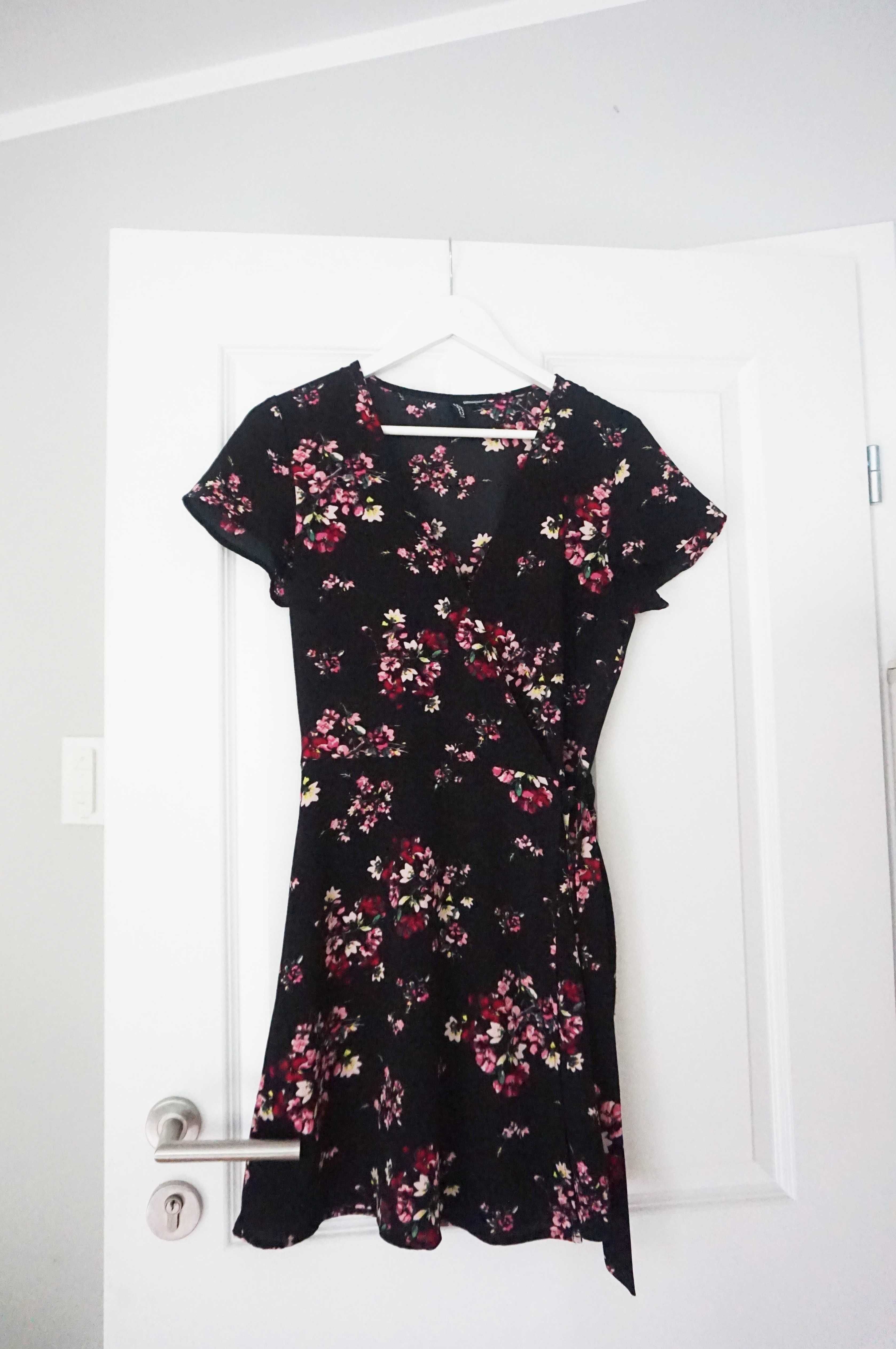 H&M M/38 czarna sukienka kobieca kopertowy dekolt V w kwiaty