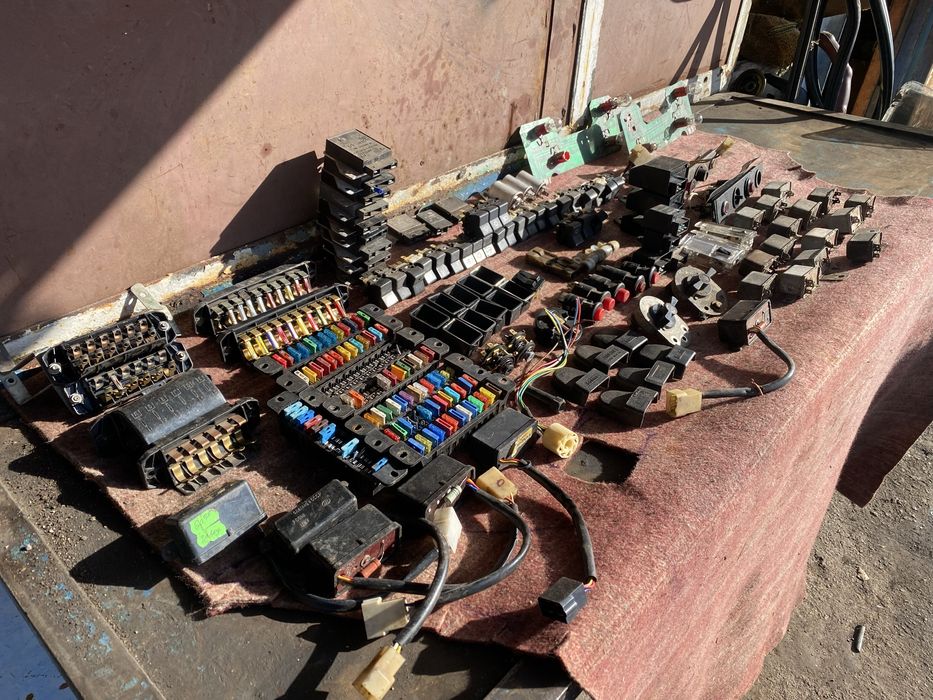 Книпки света и аварийки  реле ваз 2101-07