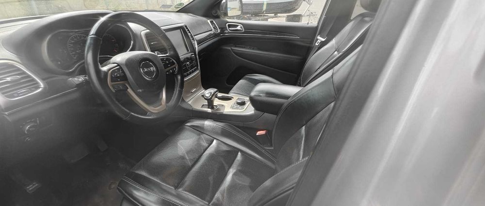 Jeep Grand Cherokee Overland bezwypadkowy max wers salon Polska fv vat