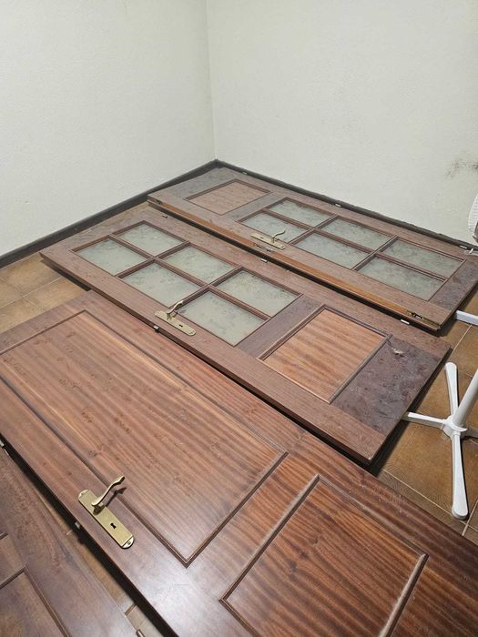 Portas de madeira interiores