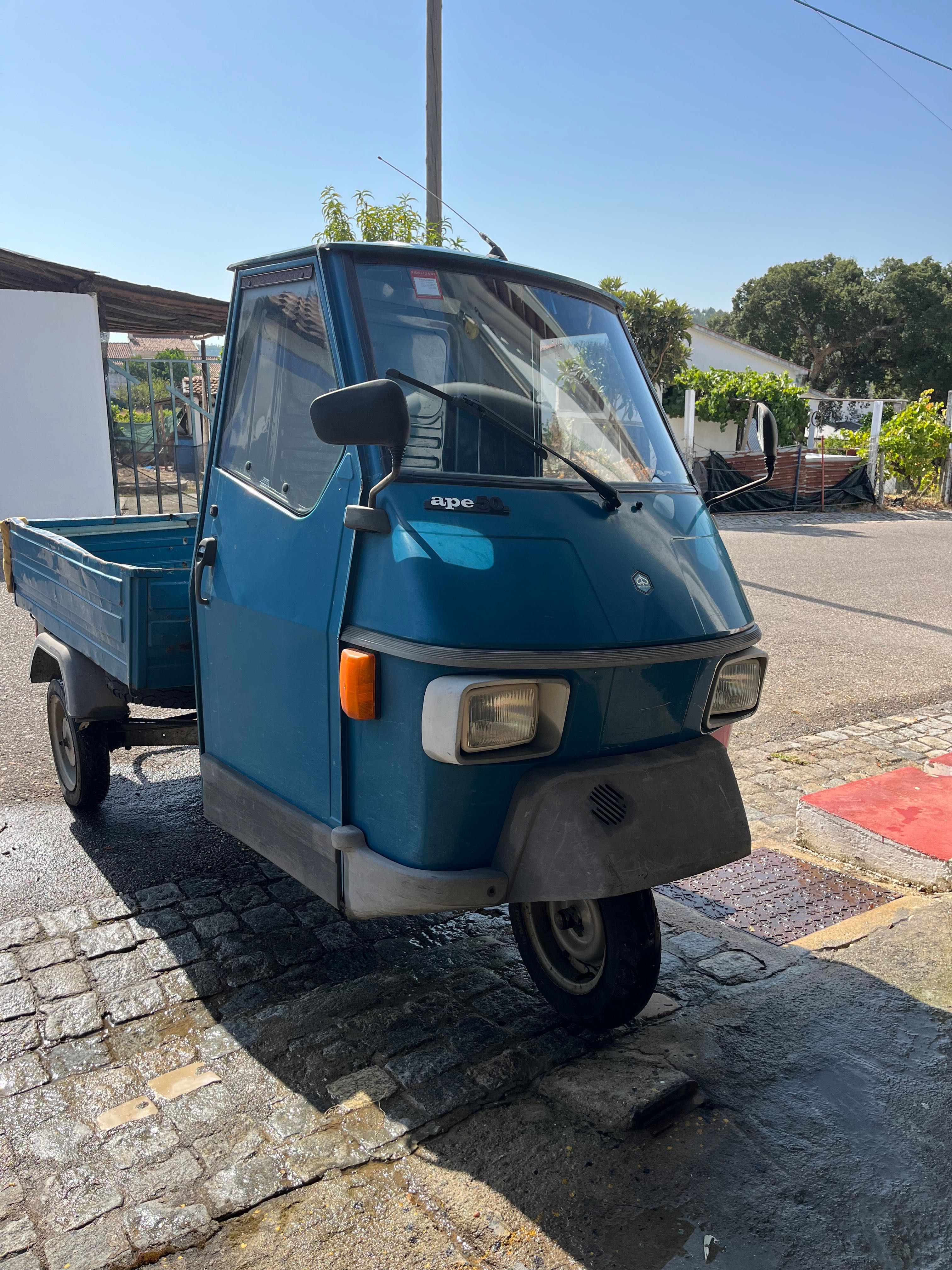 Piagio Ape 50 para restaurar