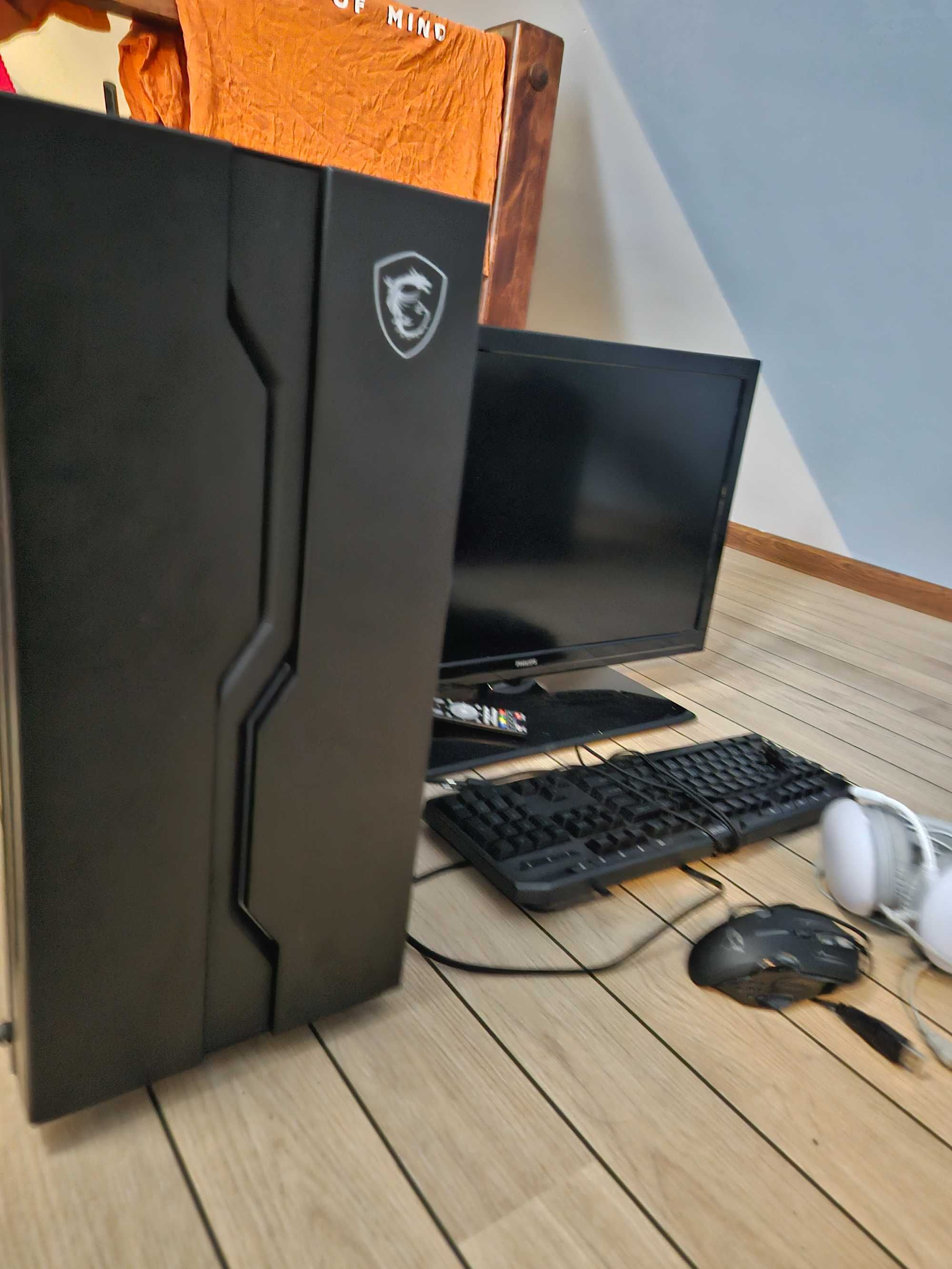 Komputer MSI Win10 GEFORCE GTX AMD Ryzen 7 Monitor Philips  DLA GRACZY