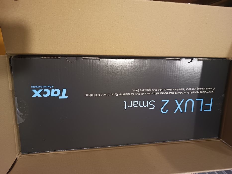 Nowy, oryginalny trenażer Garmin Tacx Flux 2 Smart