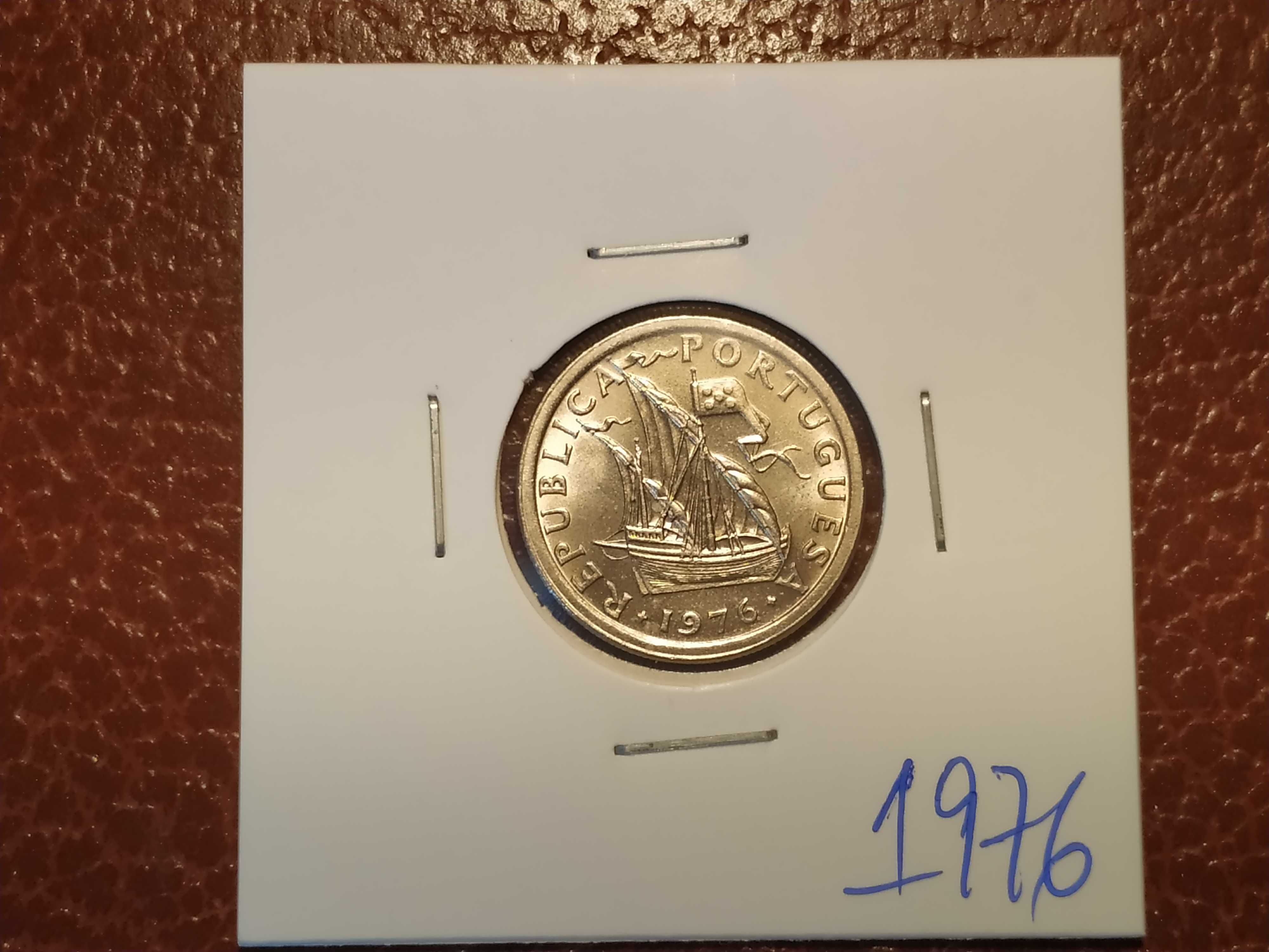 906 Moeda de 2,5 escudos de 1976 (barcos)