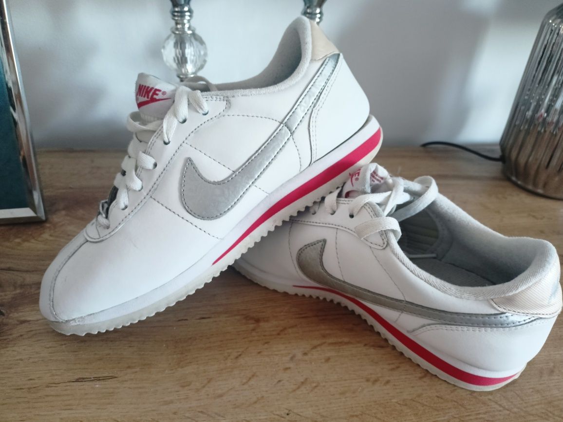 Buty Nike cortez 39 biale srebrne