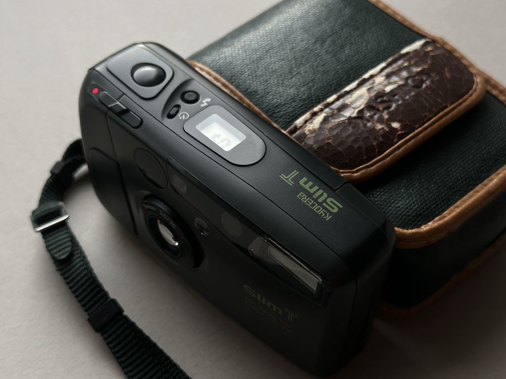 Yashica T4 leica minilux плівкова фотокамера mju ii godak gold