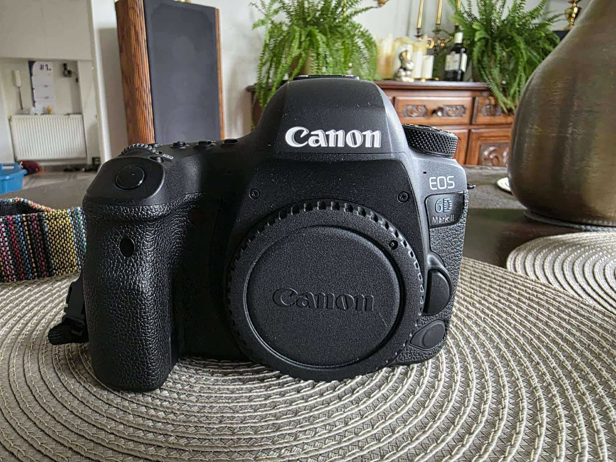 Aparat Canon 6D Mk II body