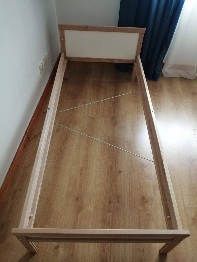 Cama com colchão