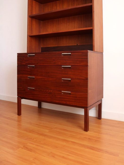 Estante Vintage / Vintage shelving unit