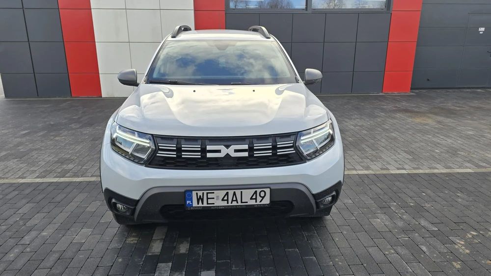 Dacia Duster sprzedam przebieg 6250km!!! rok. 12.2023 na gwarancji - salon PL