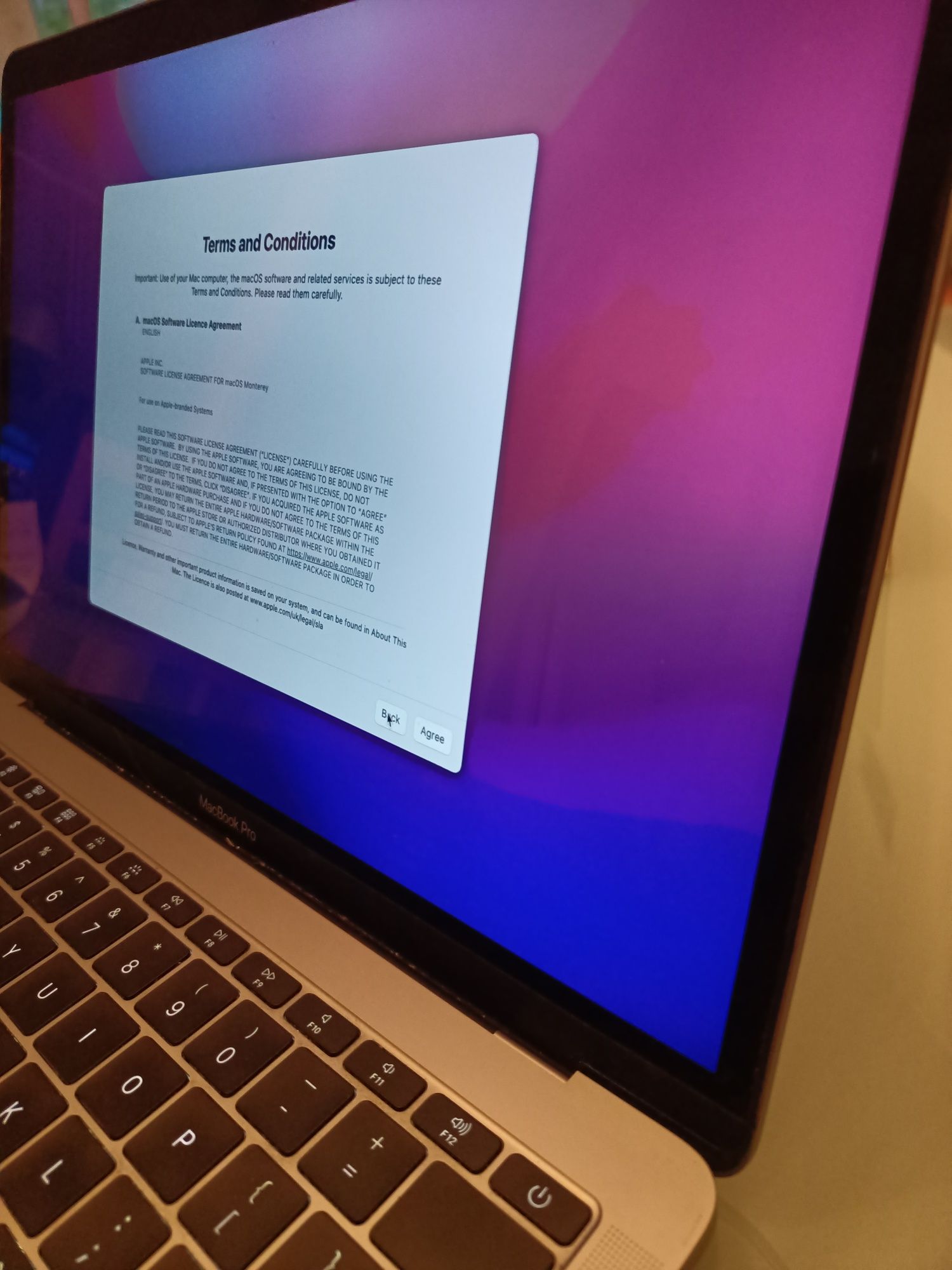 MacBook Pro 13.3" A1708 uszkodzony