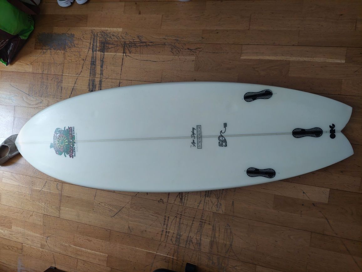 Vendo prancha de surf fish 5'5 28.7 litros