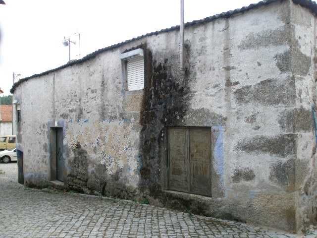 Casa de Aldeia, Moimenta da Beira distrito de Viseu.