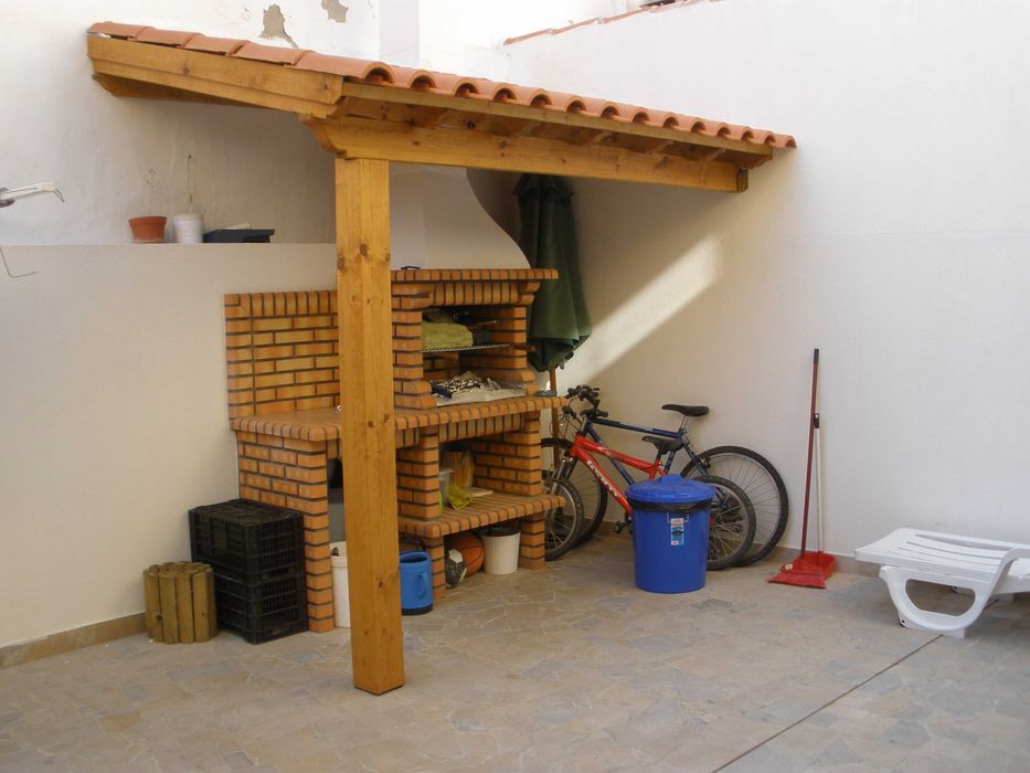 Moradia T4 com Garagem ,Sótão, Quintal e Terraço