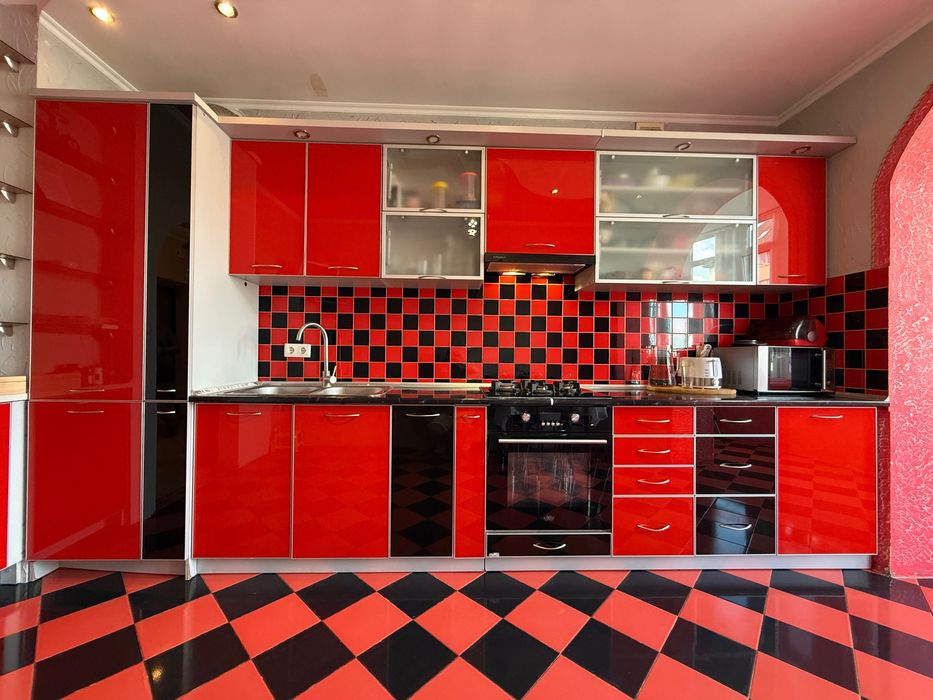 3-кімн. квартира 132м.кв. Будинок 2008р. Вул. О. Басараб.!!