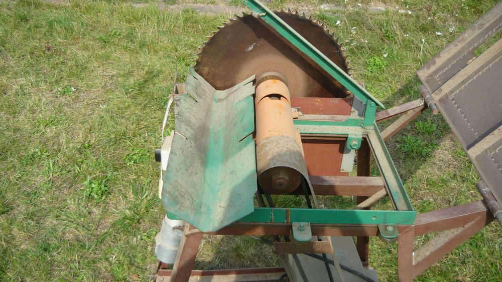 Piła tarczowa do drewna kłód opału krajzega 400V stołowa krejzega