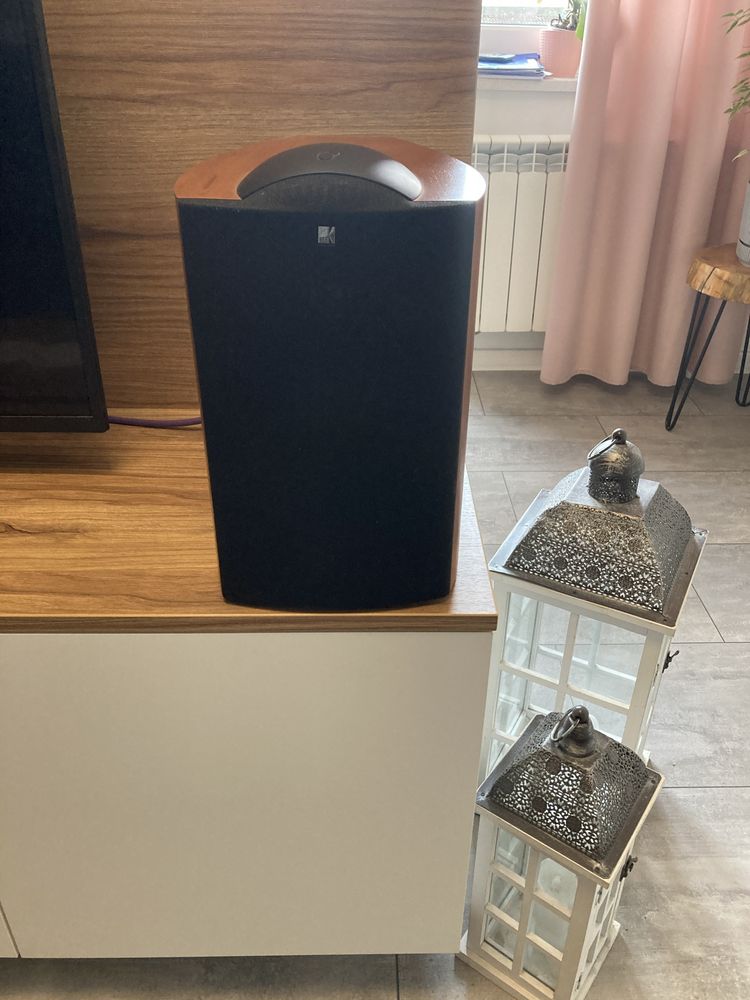 Kolumny podstawkowe Kef Q1